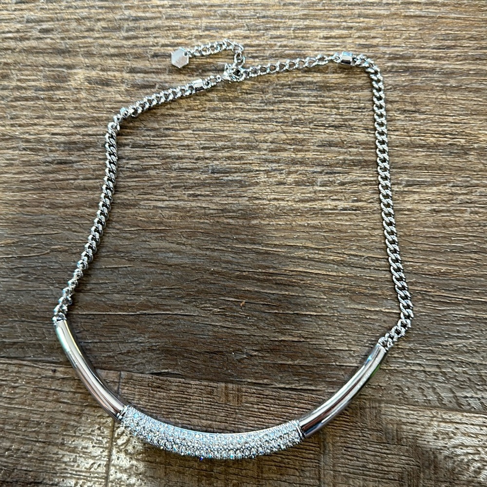 Silver collar necklace